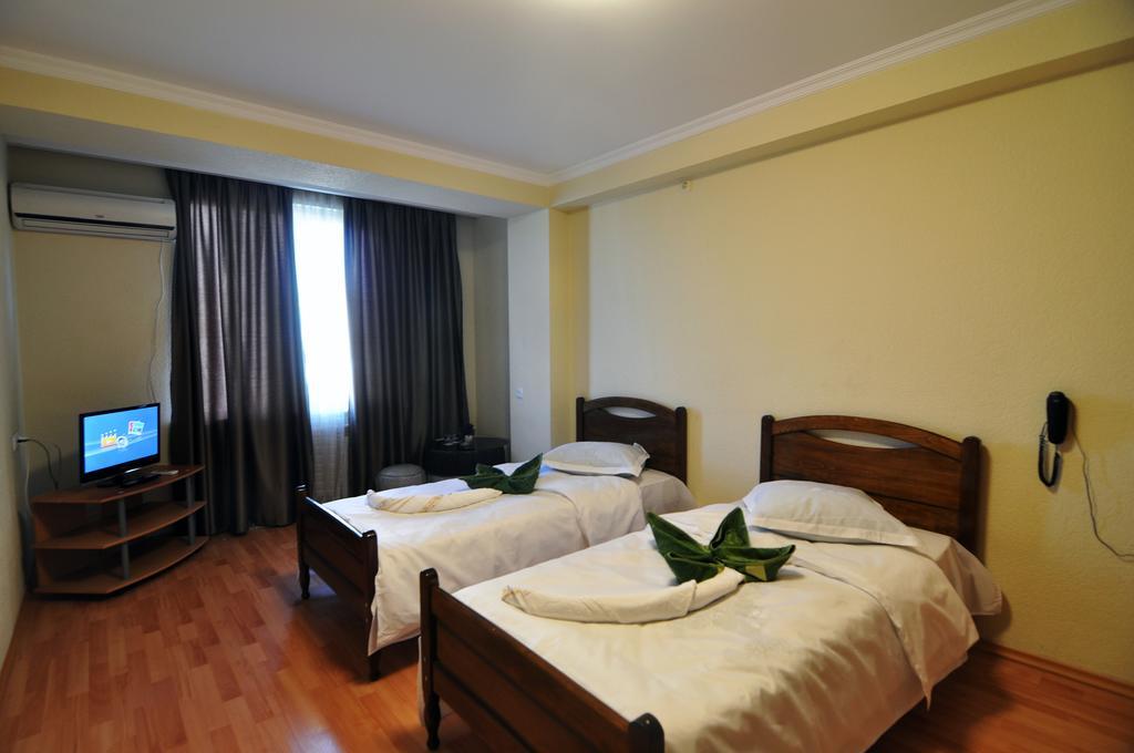 Sun Rise Hotel Тбілісі Номер фото