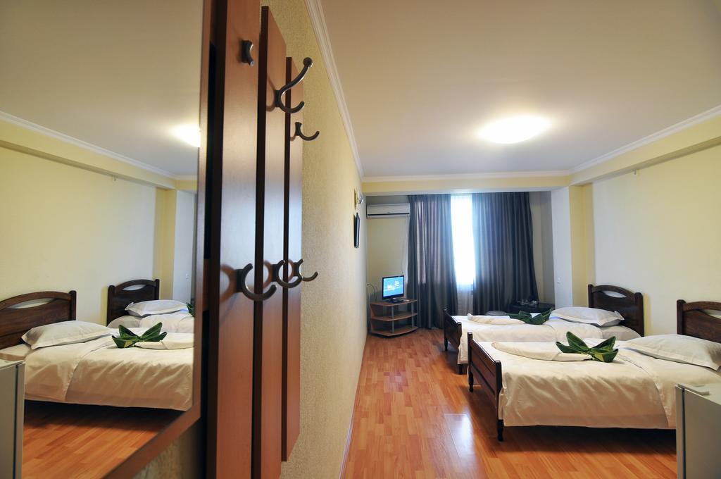 Sun Rise Hotel Тбілісі Номер фото