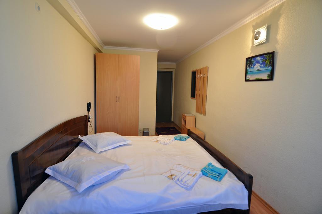 Sun Rise Hotel Тбілісі Екстер'єр фото