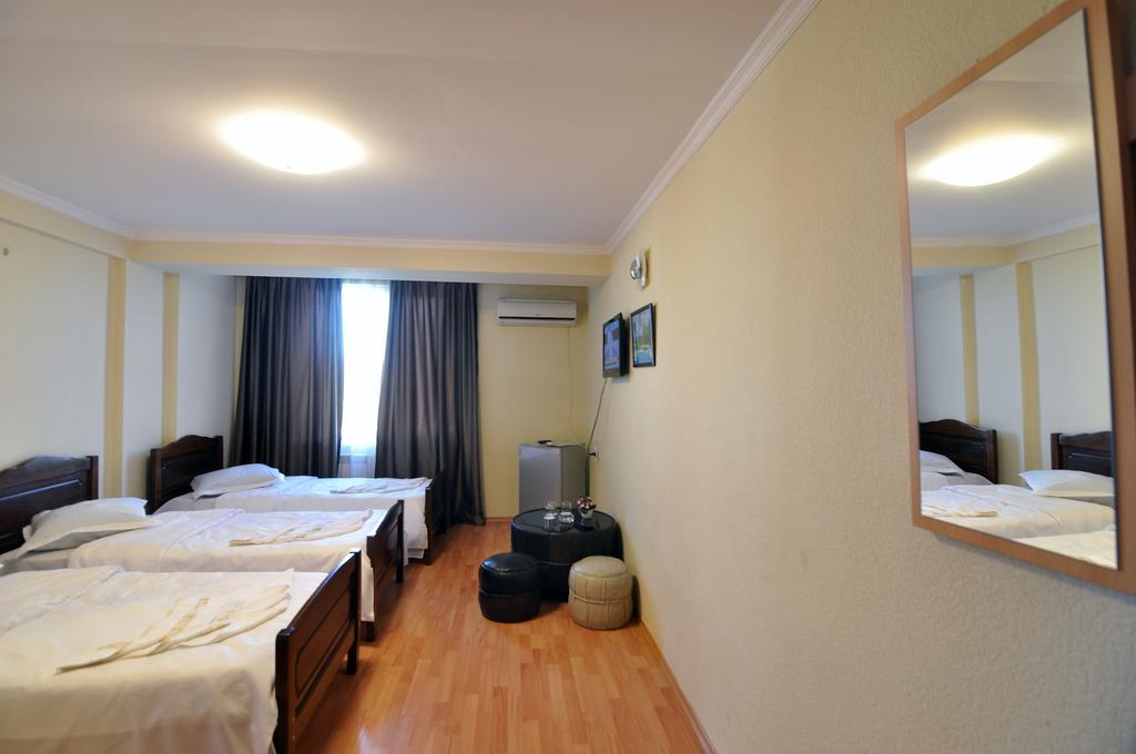 Sun Rise Hotel Тбілісі Номер фото